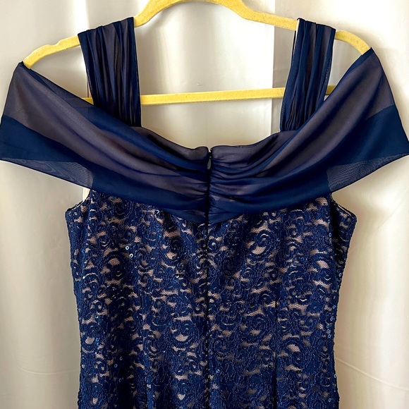 Alex Evenings Off the Shoulder Long Formal Gown - Picture 5 of 12